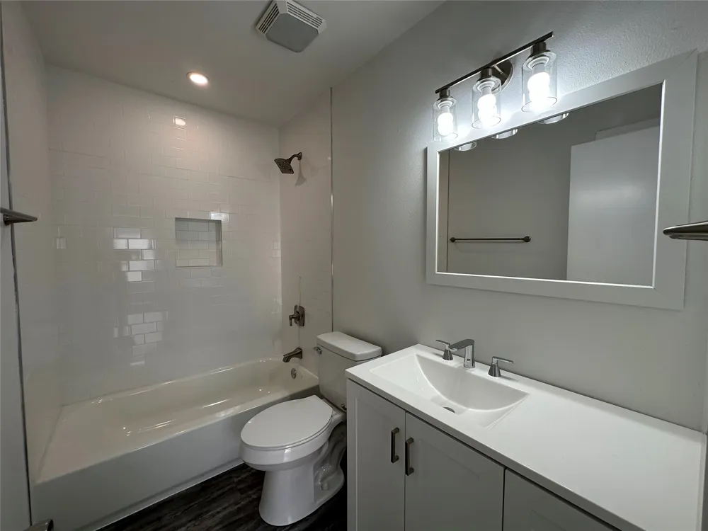 8806 Schick Road #C Austin, TX 78729