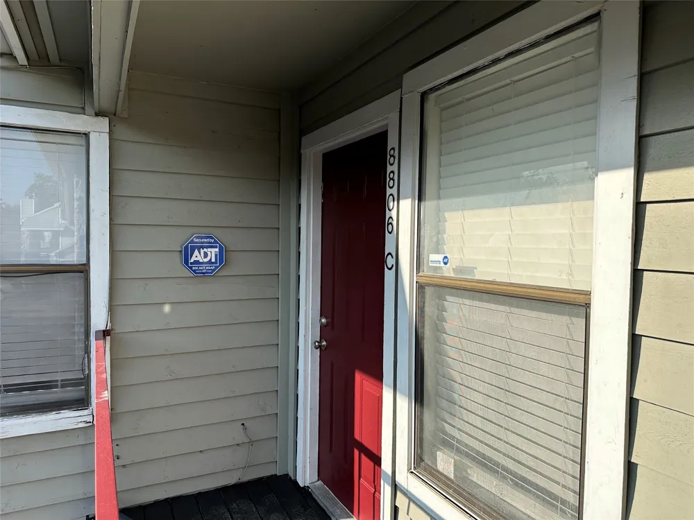 8806 Schick Road #C Austin, TX 78729