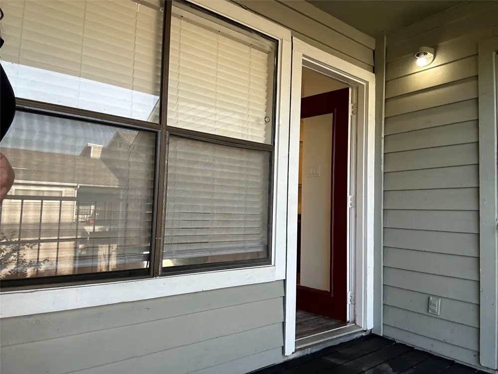 8806 Schick Road #C Austin, TX 78729