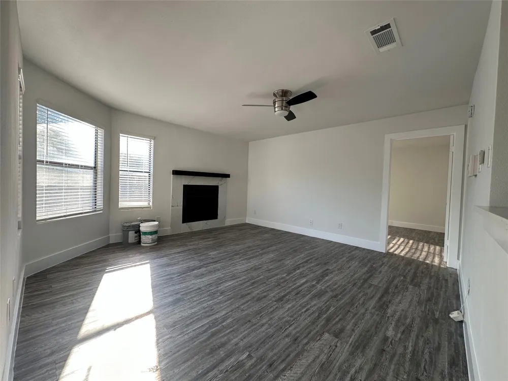 8806 Schick Road #C Austin, TX 78729