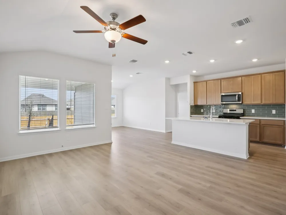 801 Universal Drive Hutto, TX 78634