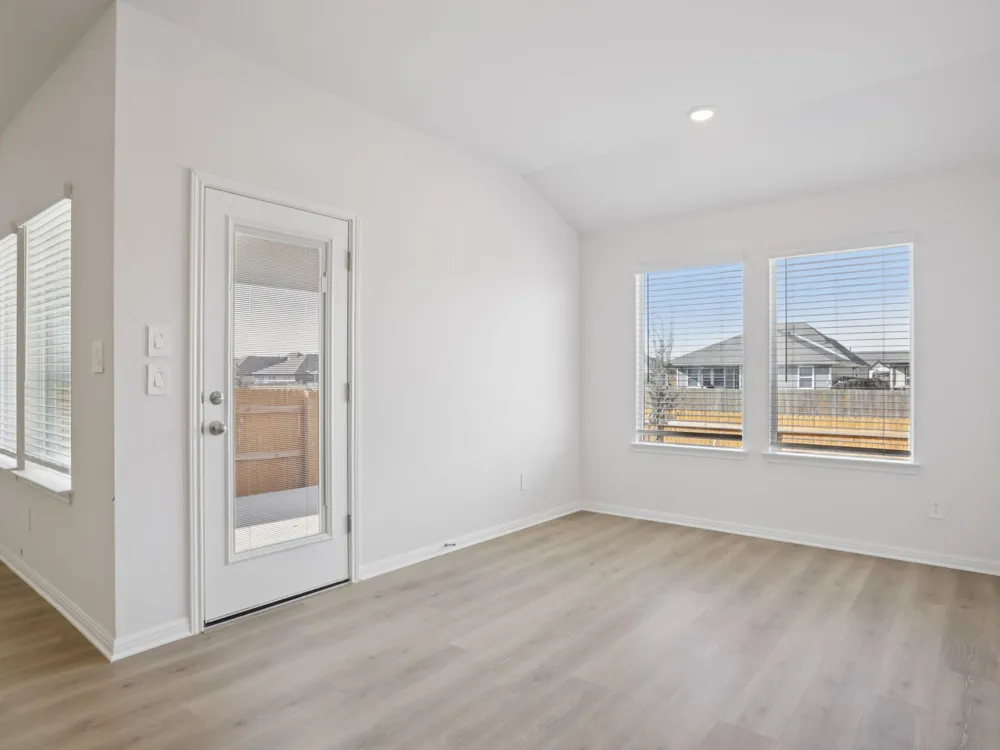 801 Universal Drive Hutto, TX 78634