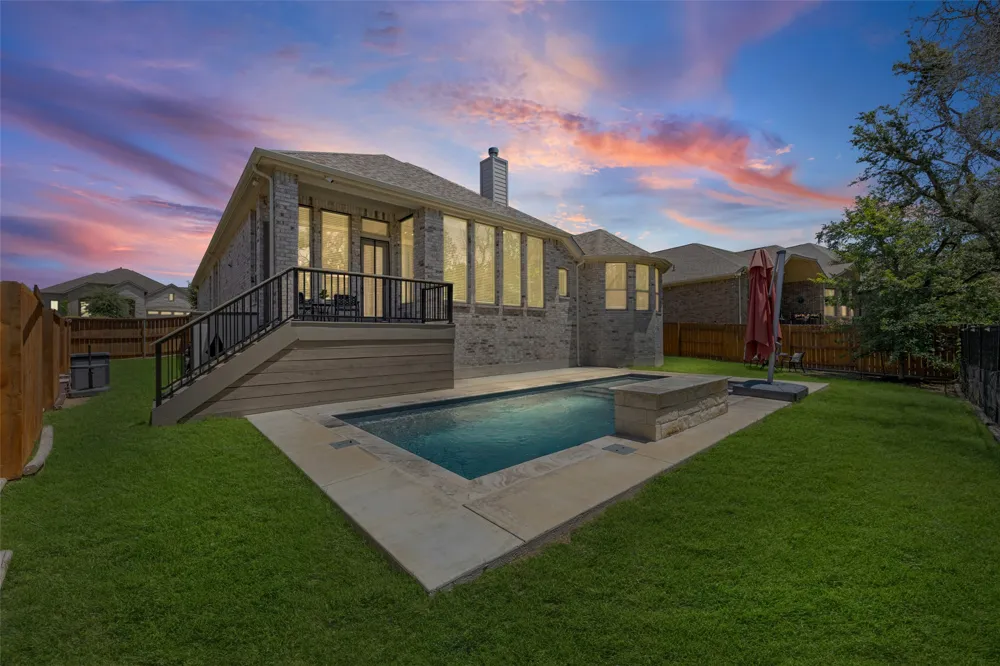 619 Painted Creek Way Kyle, TX 78640