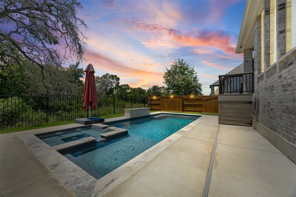 619 Painted Creek Way Kyle, TX 78640