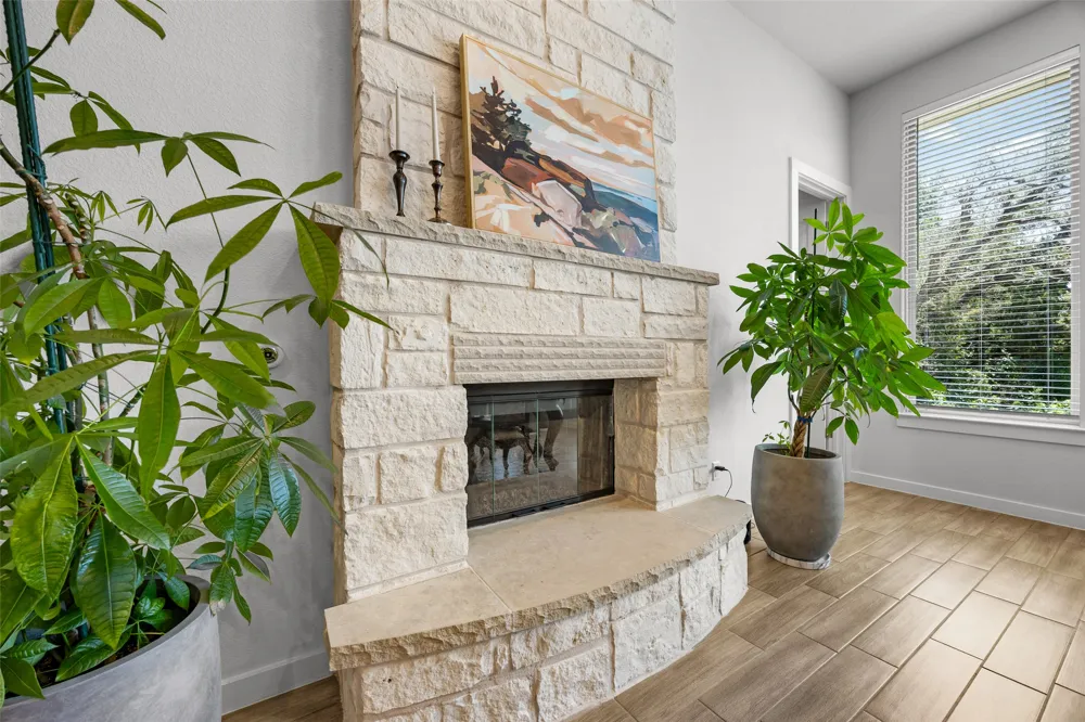 619 Painted Creek Way Kyle, TX 78640