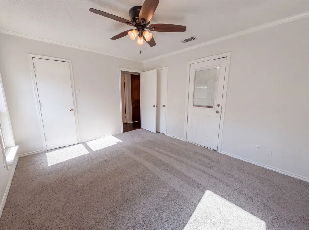 1406 Tad Street Ennis, TX 75119