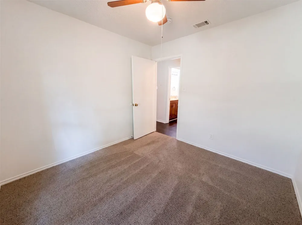 1406 Tad Street Ennis, TX 75119