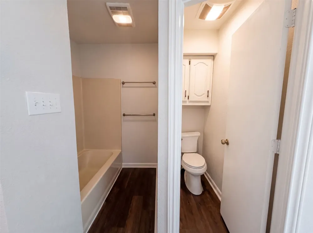 1406 Tad Street Ennis, TX 75119