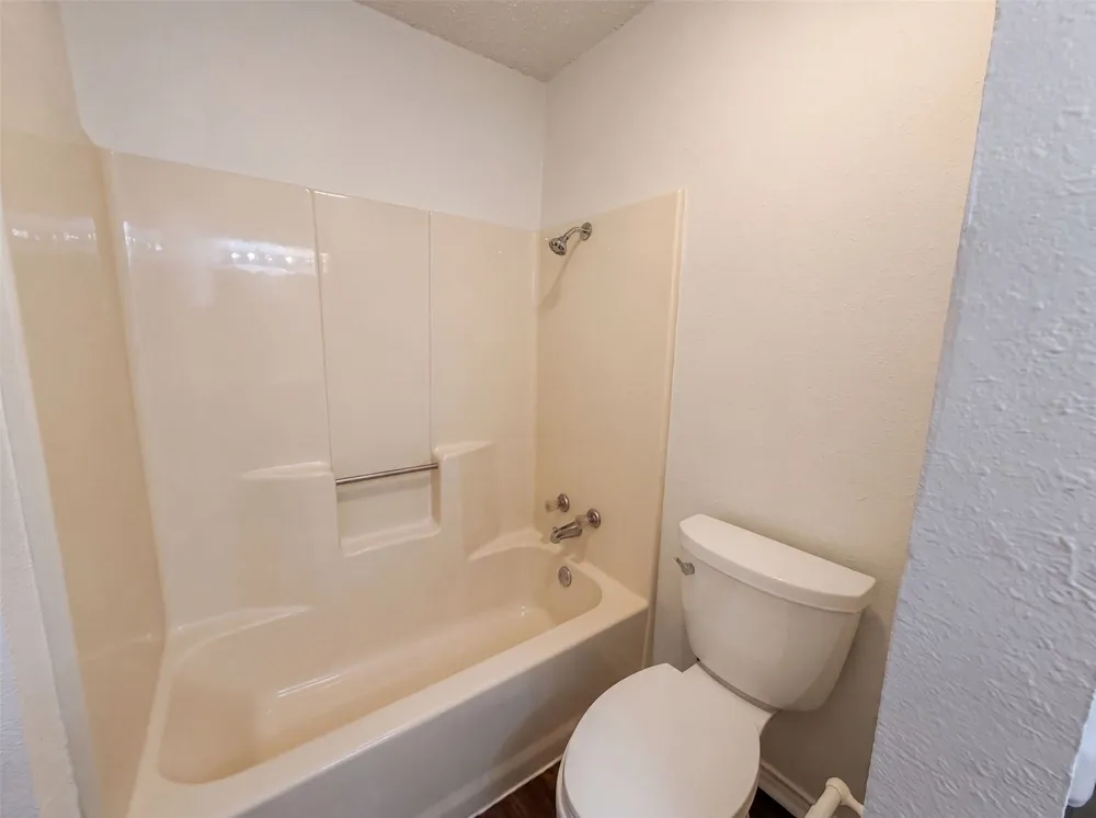 1406 Tad Street Ennis, TX 75119