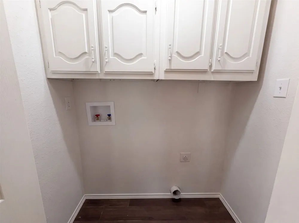 1406 Tad Street Ennis, TX 75119