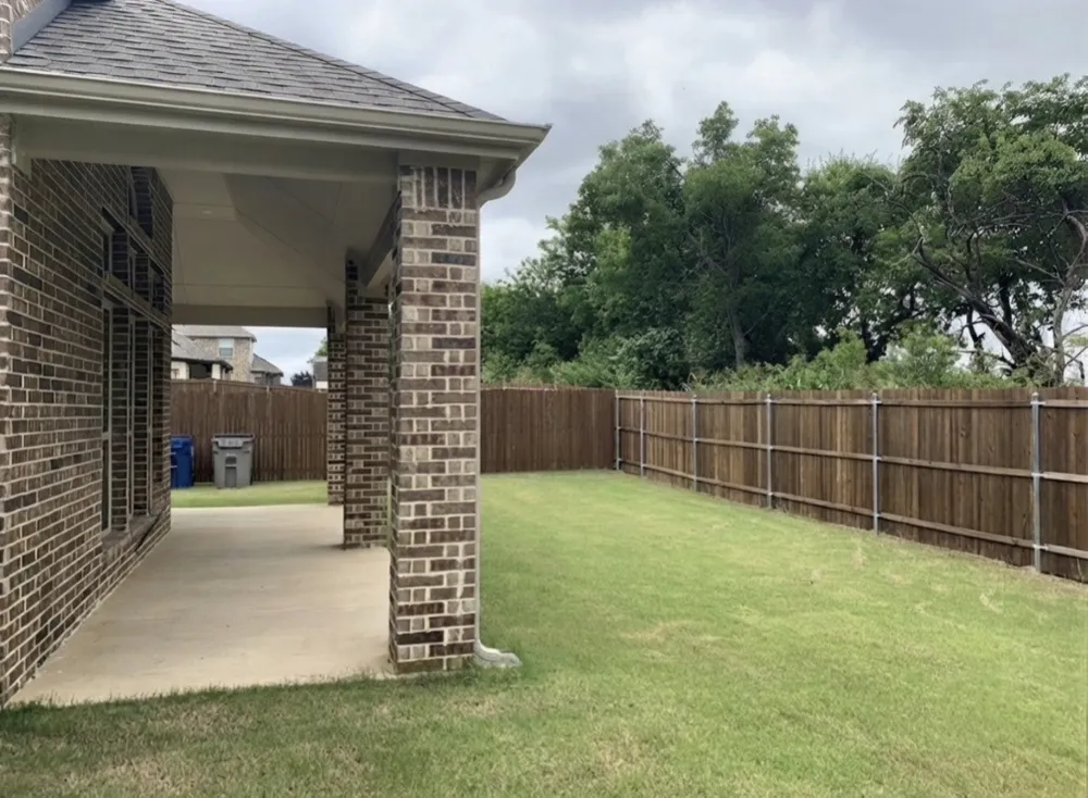 106 Laurel Oak Drive Red Oak, TX 75154