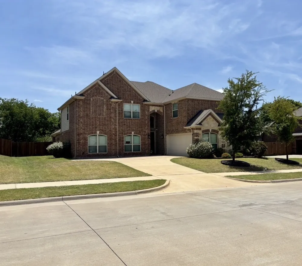 106 Laurel Oak Drive Red Oak, TX 75154