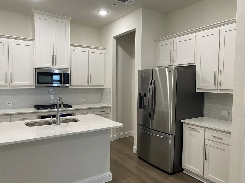 1919 Diyaa Court Farmers Branch, TX 75234