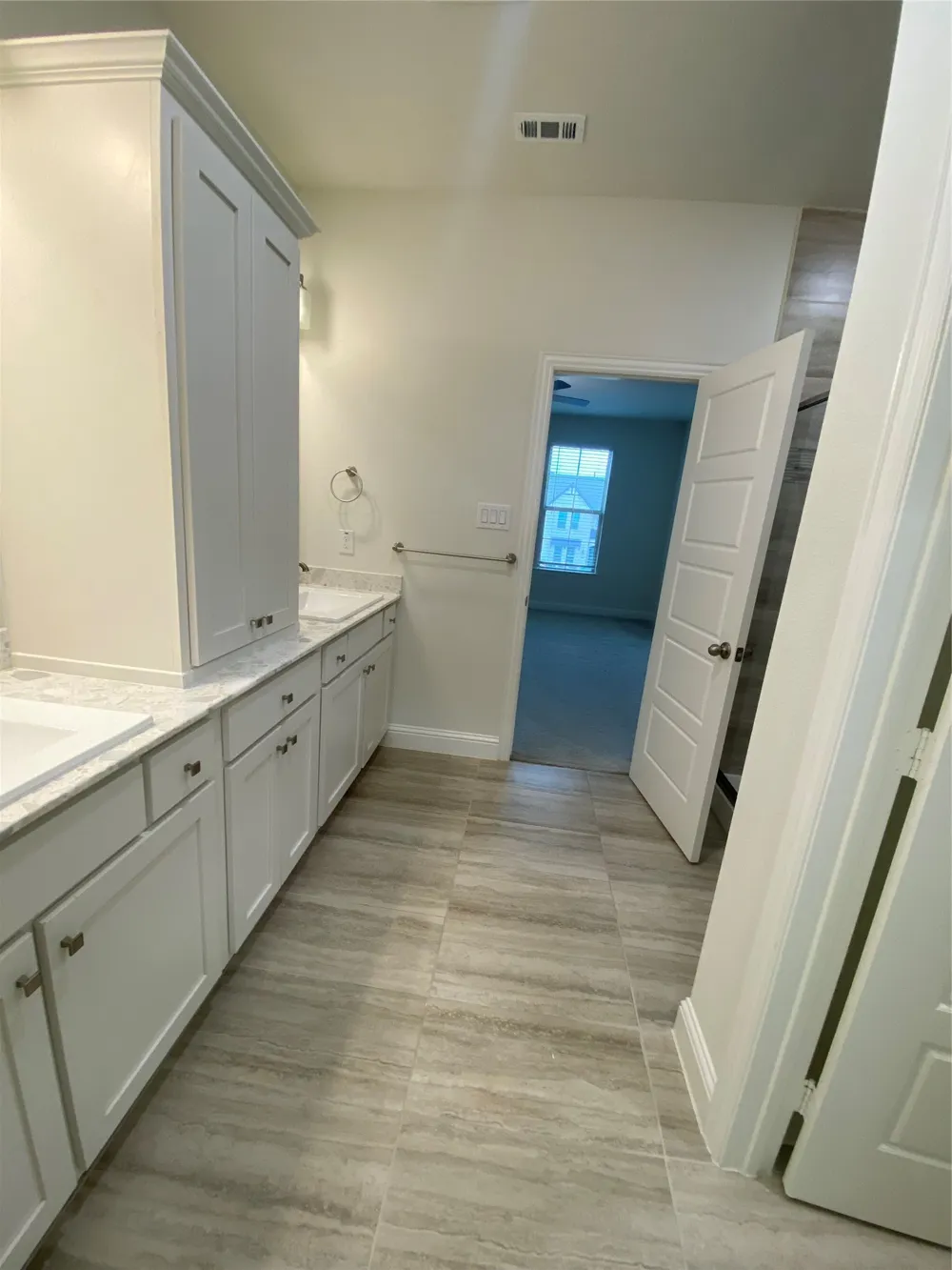 1919 Diyaa Court Farmers Branch, TX 75234