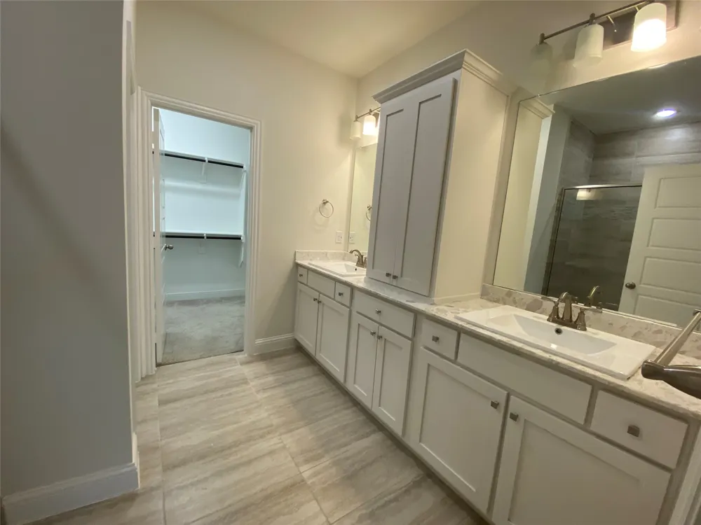 1919 Diyaa Court Farmers Branch, TX 75234