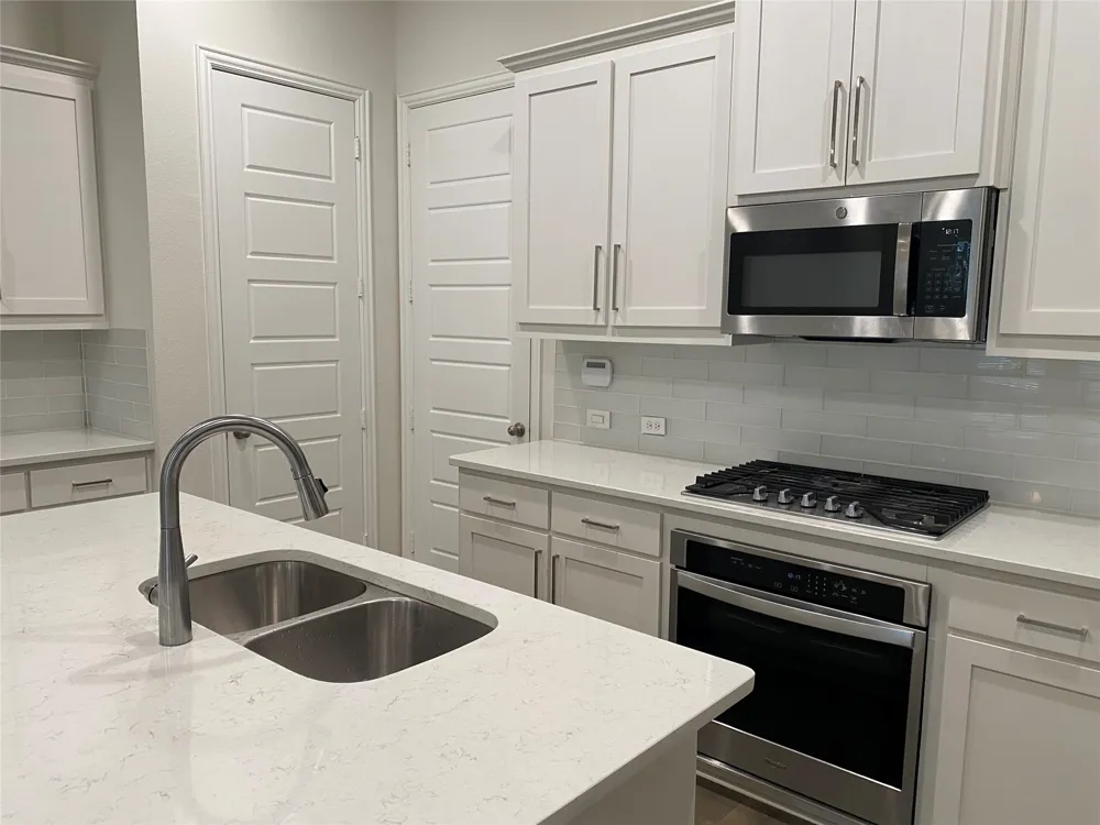 1919 Diyaa Court Farmers Branch, TX 75234