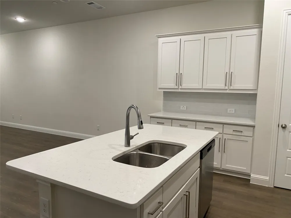1919 Diyaa Court Farmers Branch, TX 75234
