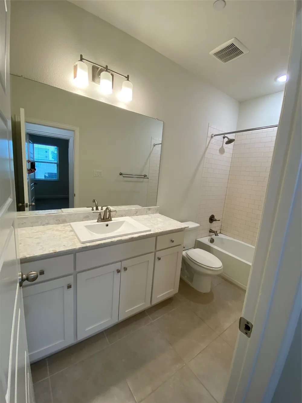 1919 Diyaa Court Farmers Branch, TX 75234
