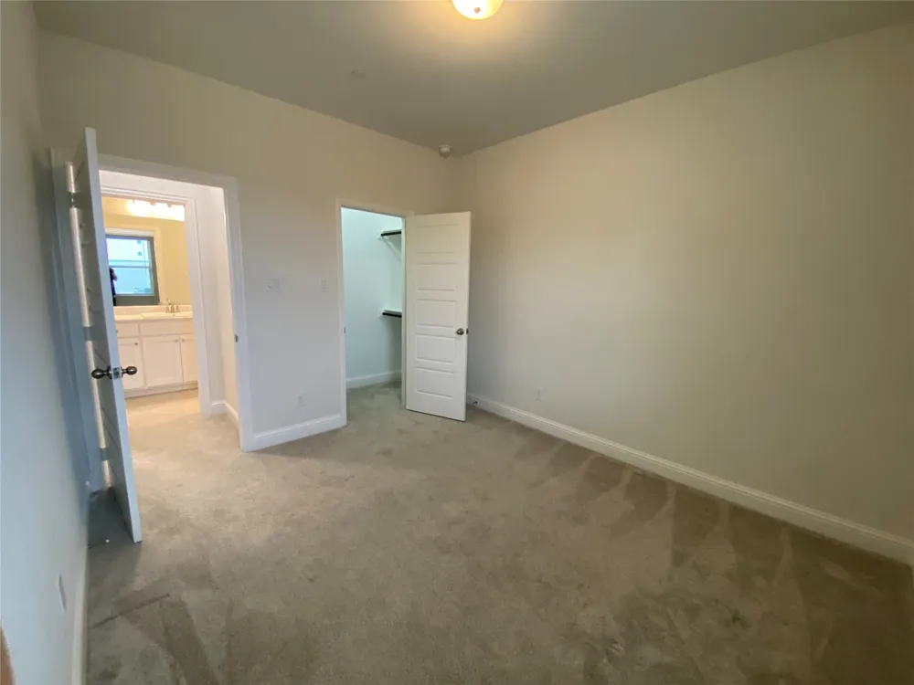 1919 Diyaa Court Farmers Branch, TX 75234