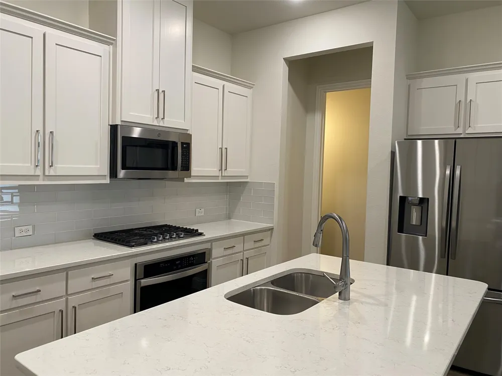 1919 Diyaa Court Farmers Branch, TX 75234