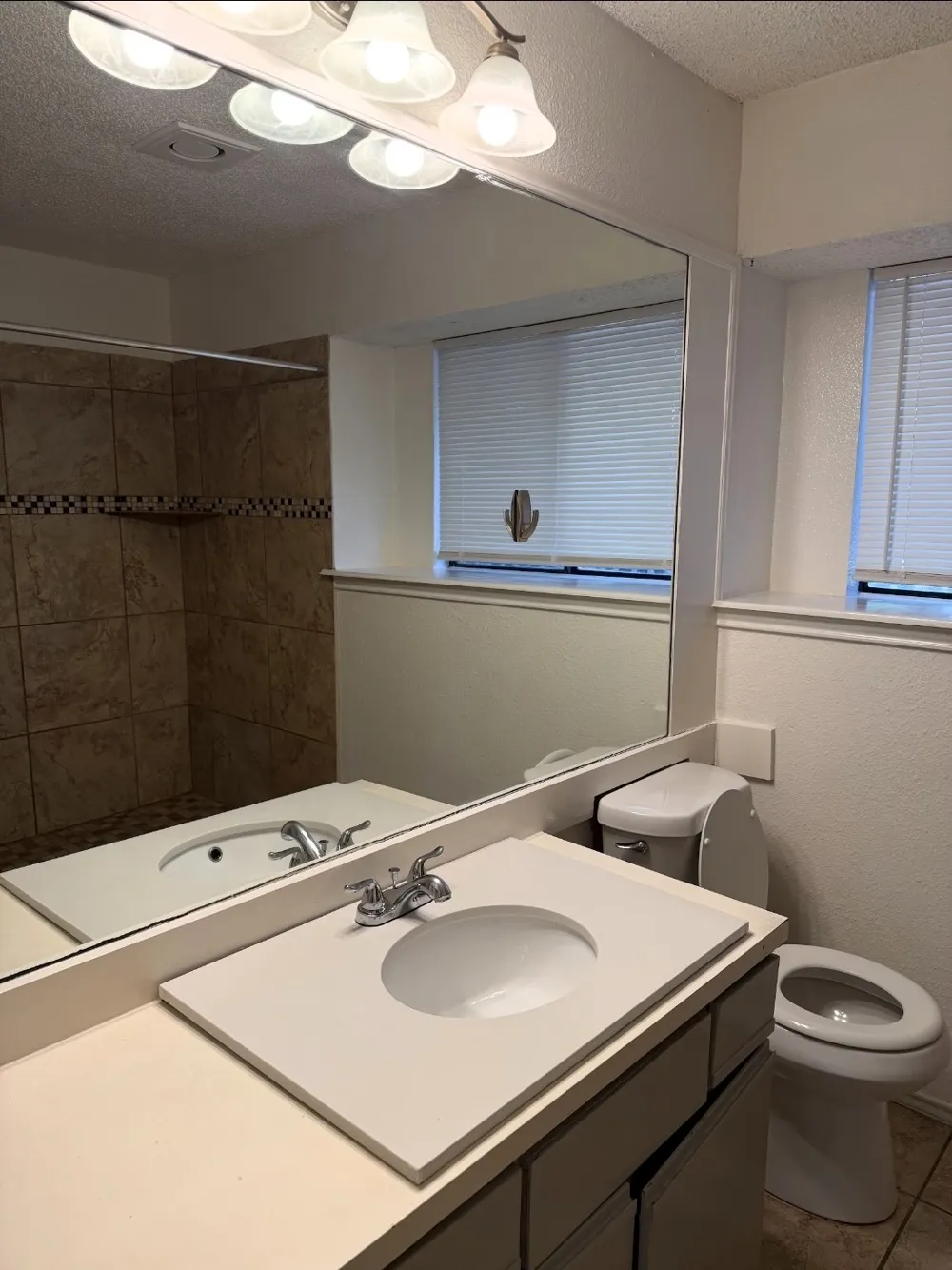 12021 Shady Springs Road Austin, TX 78758