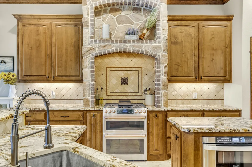 365 County Road 1534 Alba, TX 75410