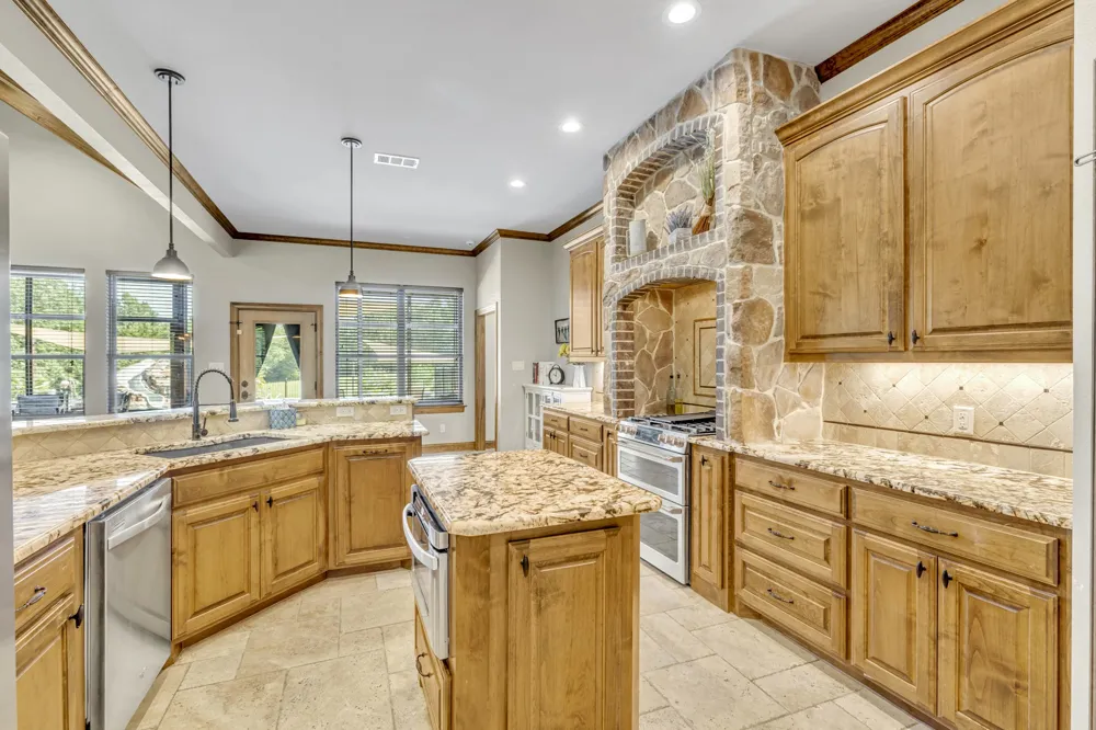365 County Road 1534 Alba, TX 75410