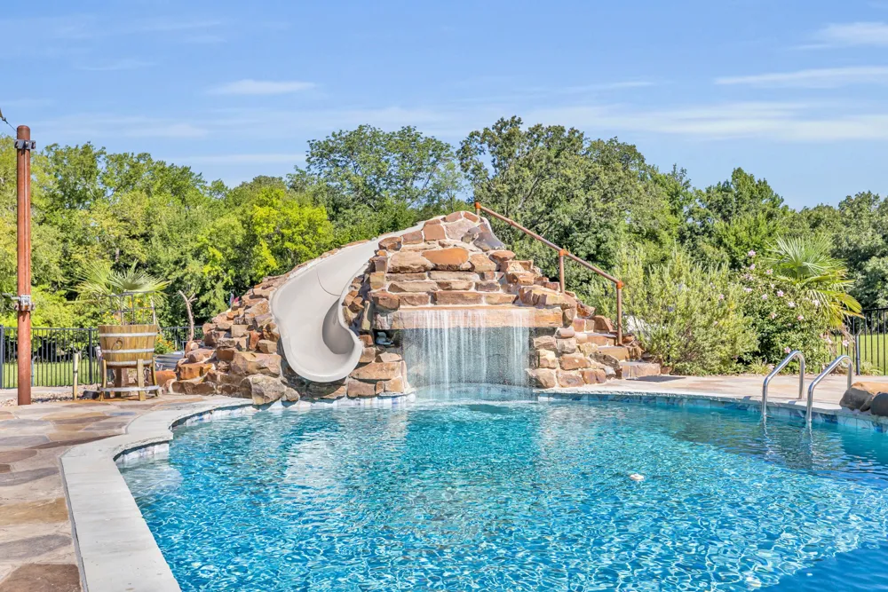 365 County Road 1534 Alba, TX 75410