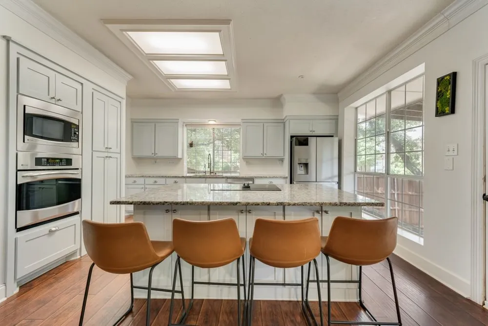 7713 Pine Street Irving, TX 75063