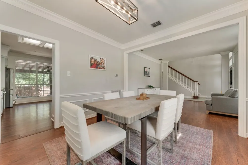 7713 Pine Street Irving, TX 75063