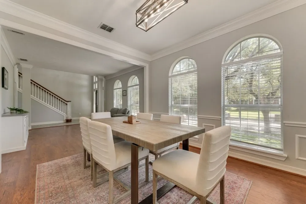7713 Pine Street Irving, TX 75063