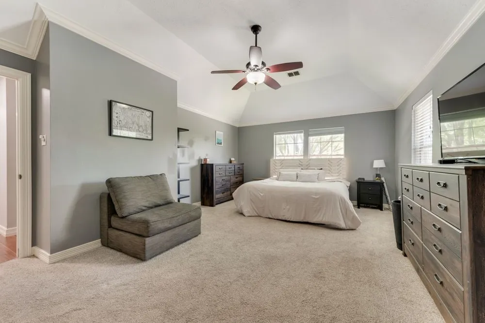 7713 Pine Street Irving, TX 75063