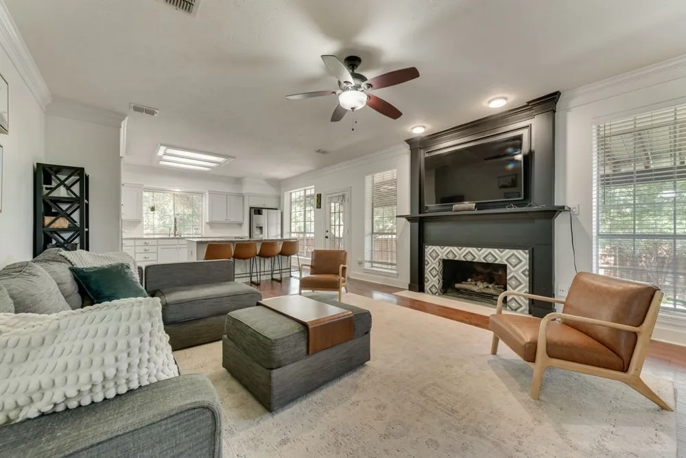 7713 Pine Street Irving, TX 75063