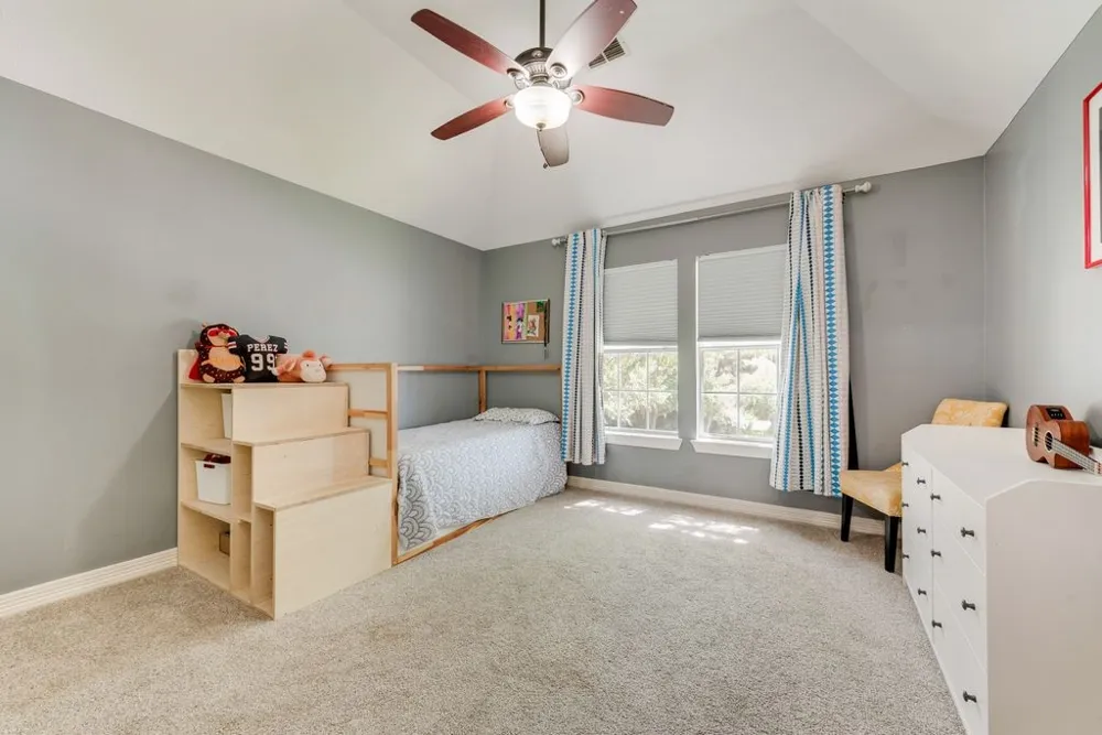 7713 Pine Street Irving, TX 75063