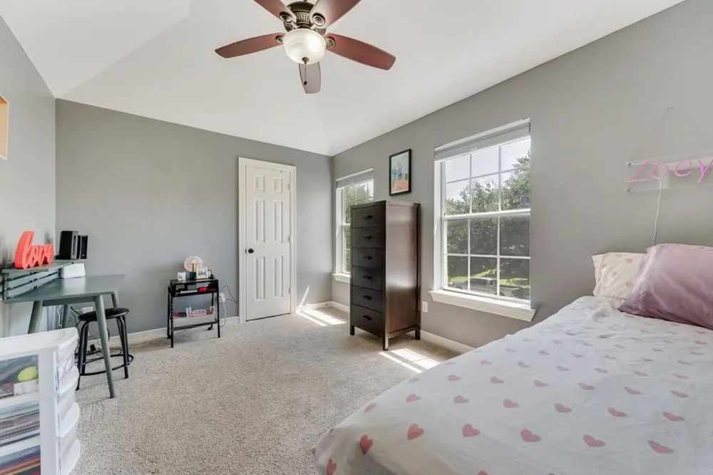 7713 Pine Street Irving, TX 75063
