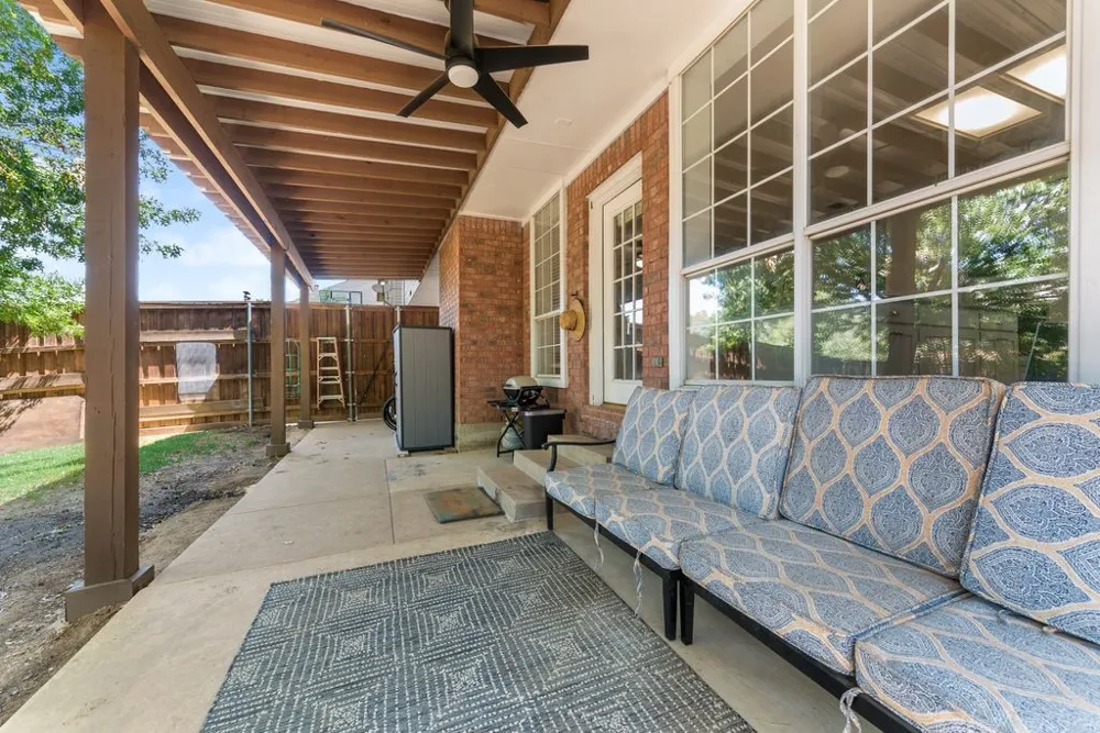 7713 Pine Street Irving, TX 75063