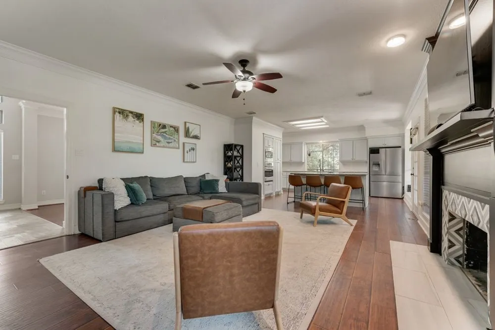 7713 Pine Street Irving, TX 75063