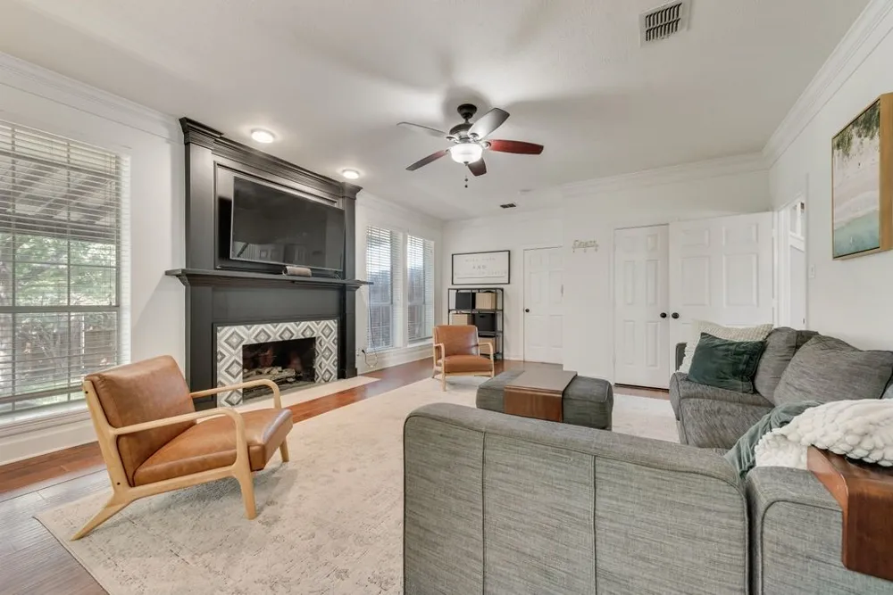 7713 Pine Street Irving, TX 75063