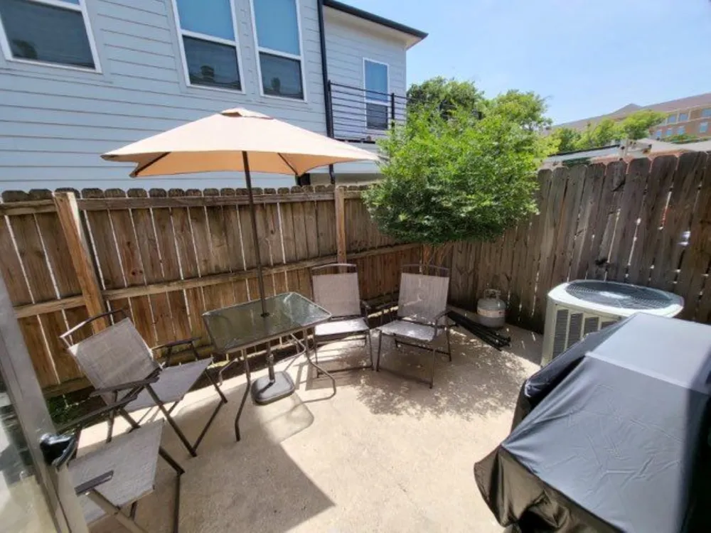 724 S Welch Street #4 Denton, TX 76201