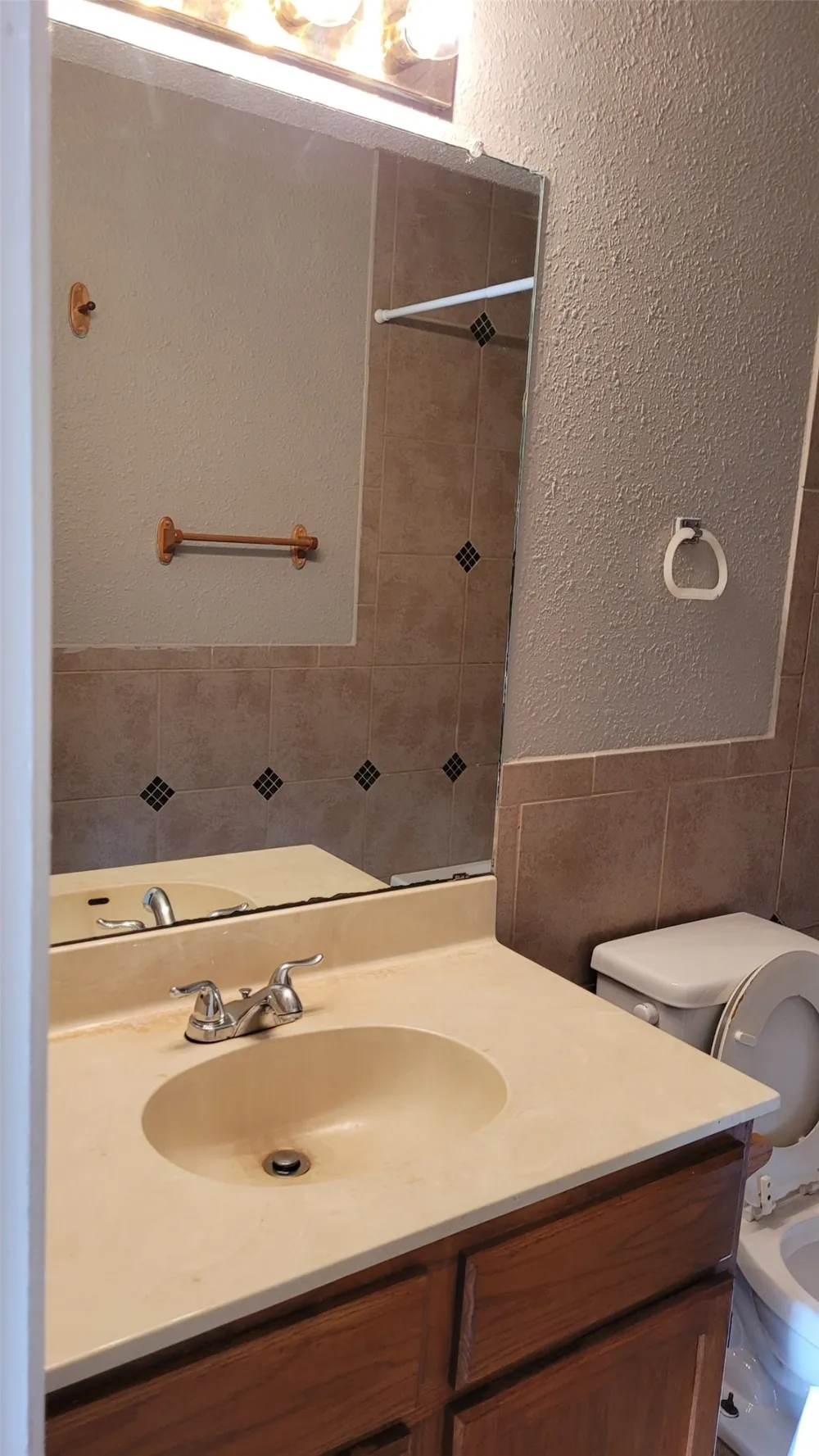 8804 Schick Road #C Austin, TX 78729