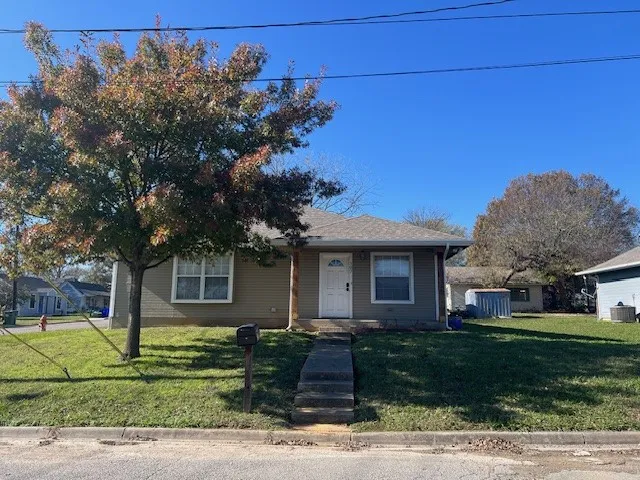 107 Church Street Whitesboro, TX 76273