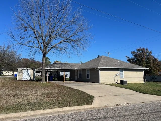 107 Church Street Whitesboro, TX 76273