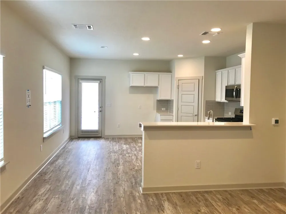 10408 Fulton Avenue Austin, TX 78754