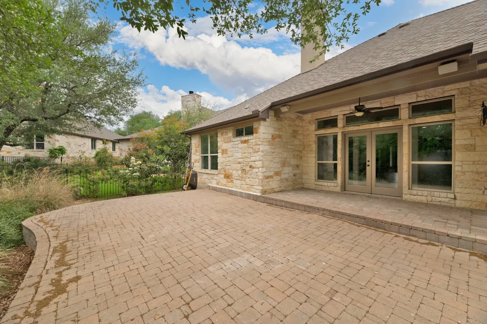 4917 Pyrenees Pass Bee Cave, TX 78738
