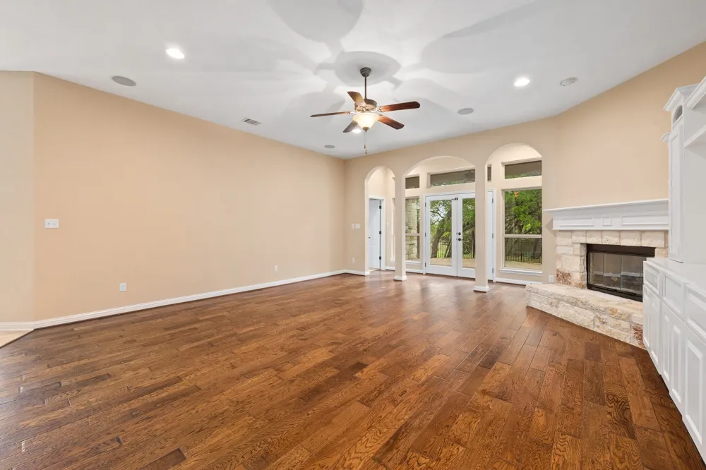 4917 Pyrenees Pass Bee Cave, TX 78738