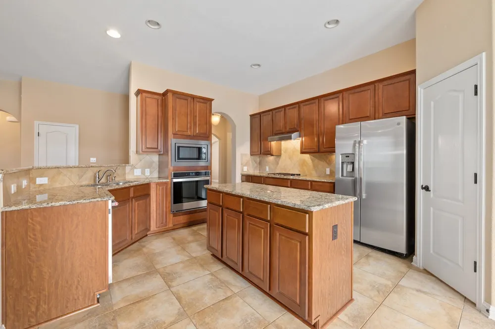 4917 Pyrenees Pass Bee Cave, TX 78738