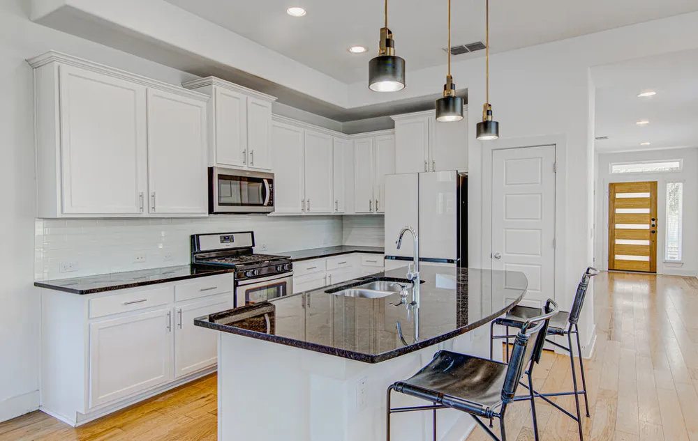 2117 Maxwell Lane Austin, TX 78741