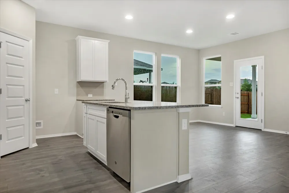 135 Lyndon Drive San Marcos, TX 78666