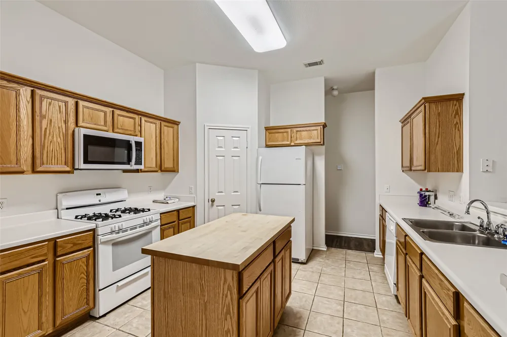 3948 Artesia Bend Round Rock, TX 78681