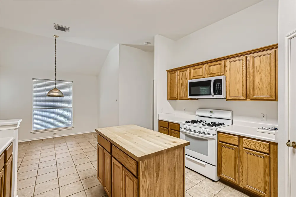 3948 Artesia Bend Round Rock, TX 78681